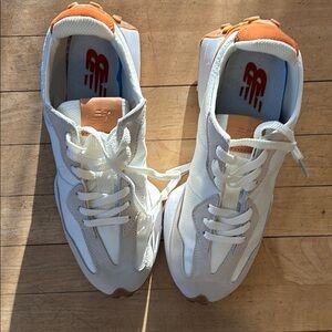 New Balance 327 Brand new in box